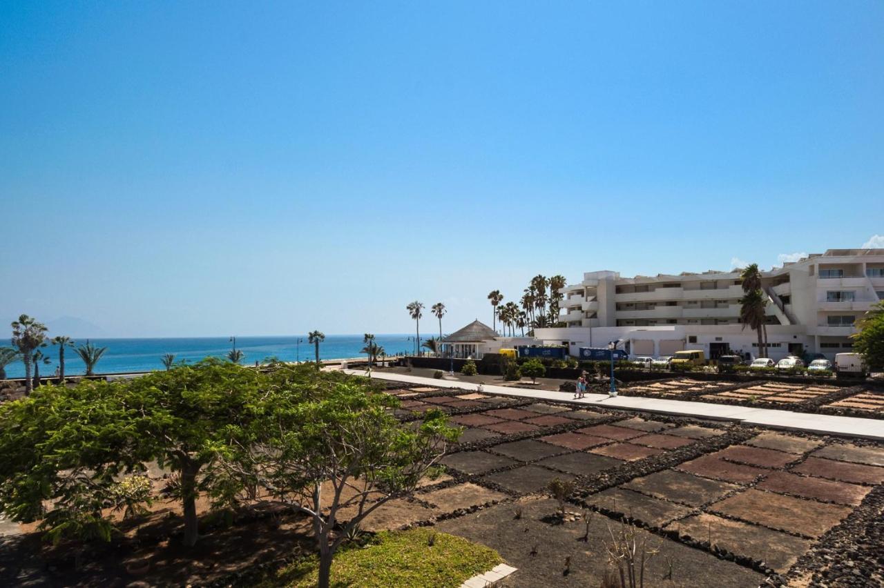 Villa Charlotte Tías Buitenkant foto