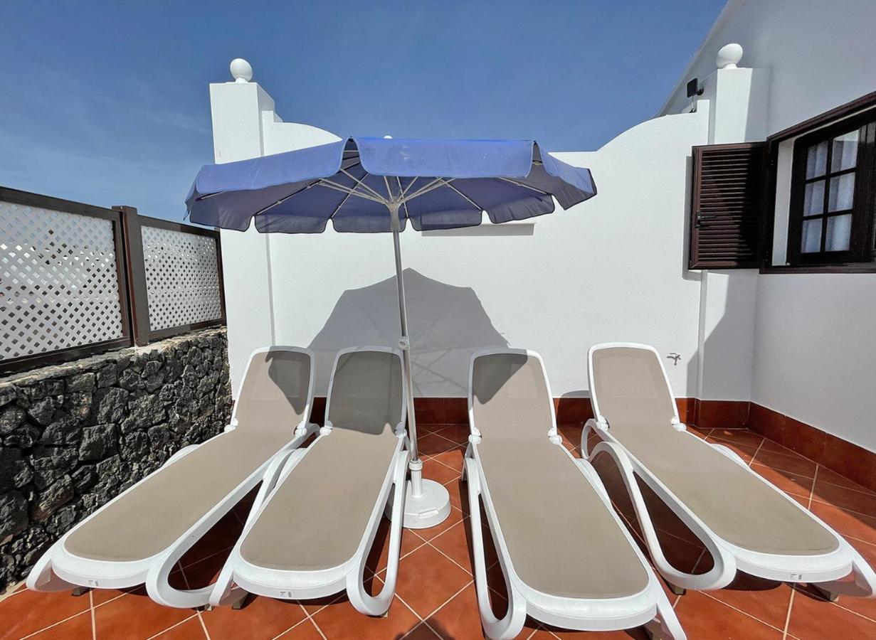 Villa Charlotte Tías Buitenkant foto